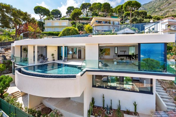 28 595x397 - Jameson Farn, Owner/Liaison Advisor at The Villa & Experience The French Riviera